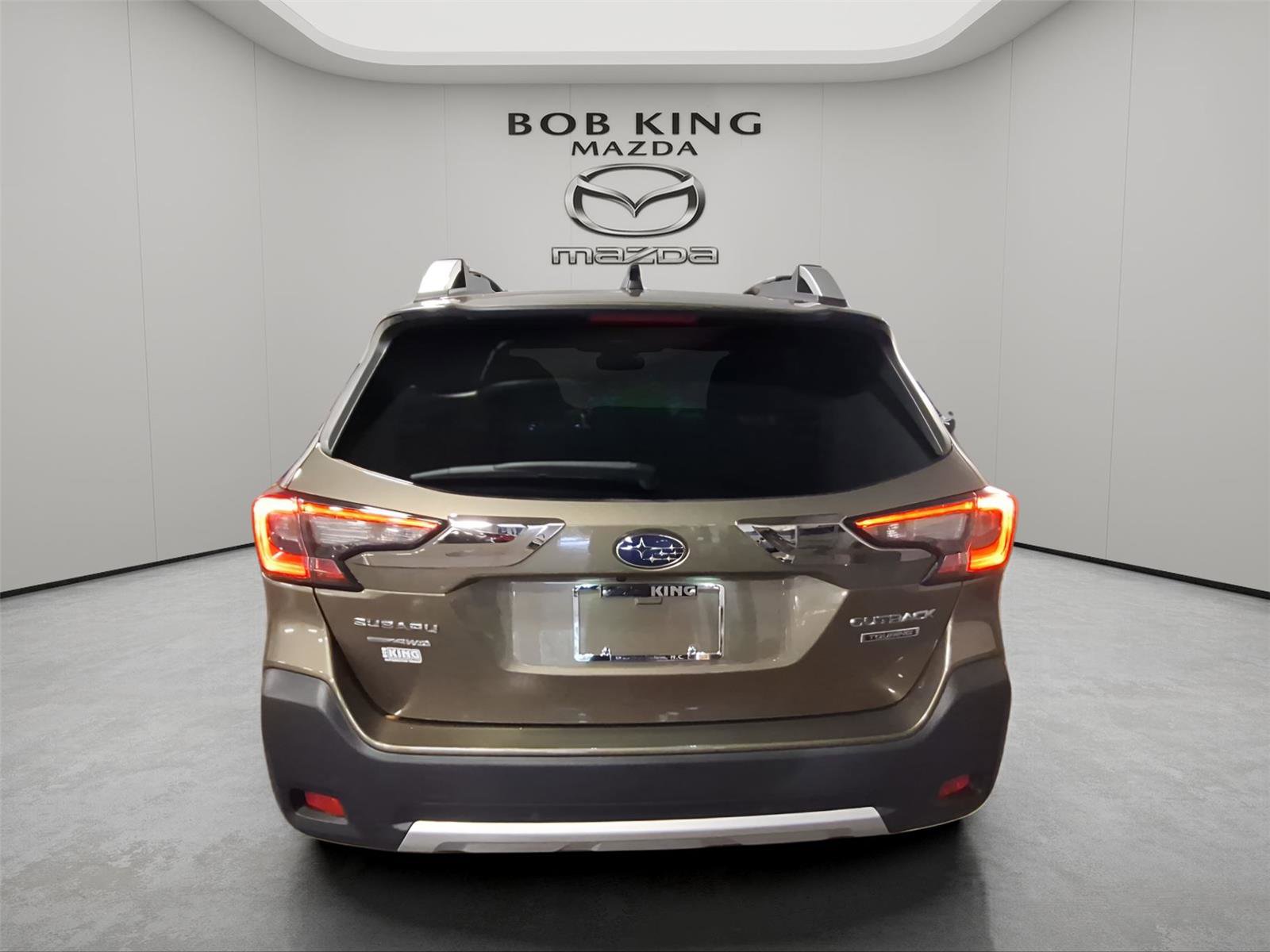 Used 2023 Subaru Outback Touring image 4