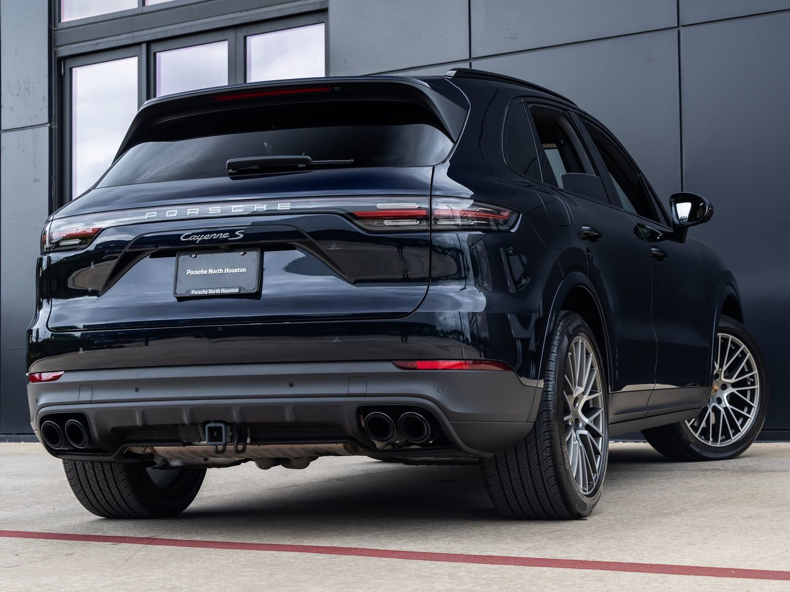 Certified 2023 Porsche Cayenne S Platinum image 11