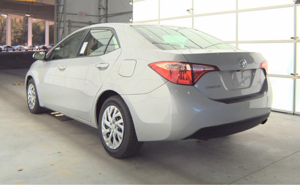Used 2018 Toyota Corolla LE image 8