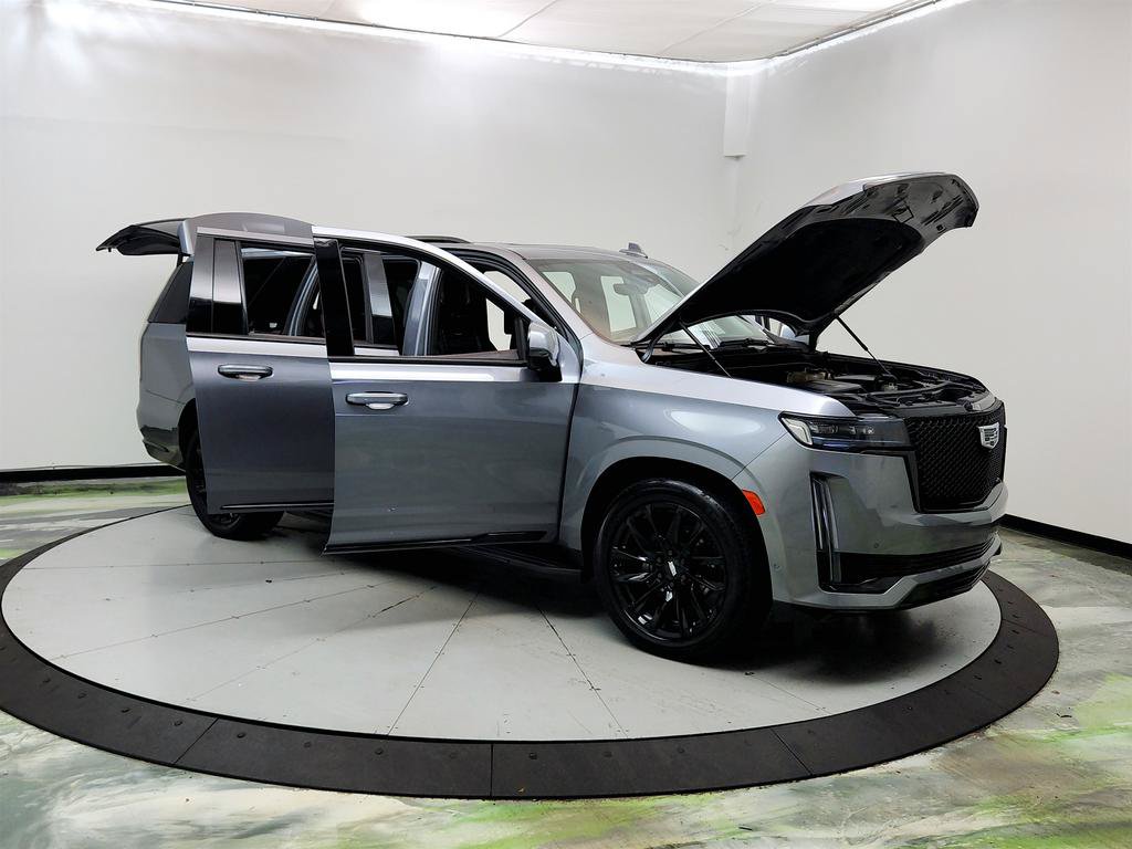 Used 2022 Cadillac Escalade ESV Sport Platinum w/ LPO, ONYX Package AWD/4WD image 10