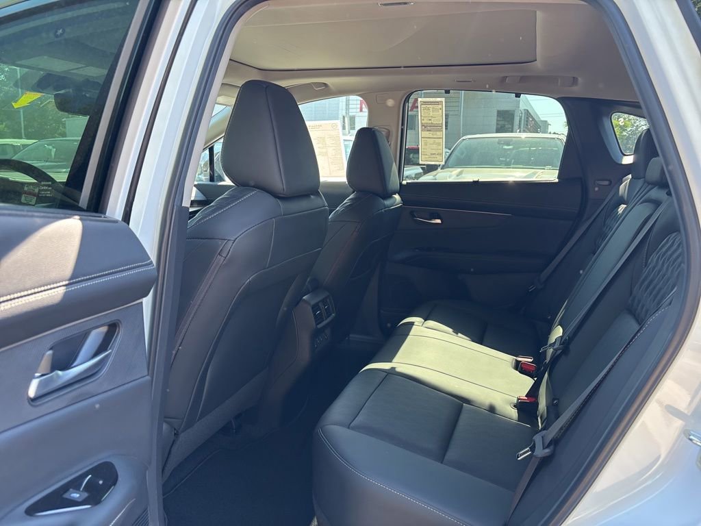 New 2026 Nissan Murano Platinum w/ Cargo Package AWD/4WD image 16