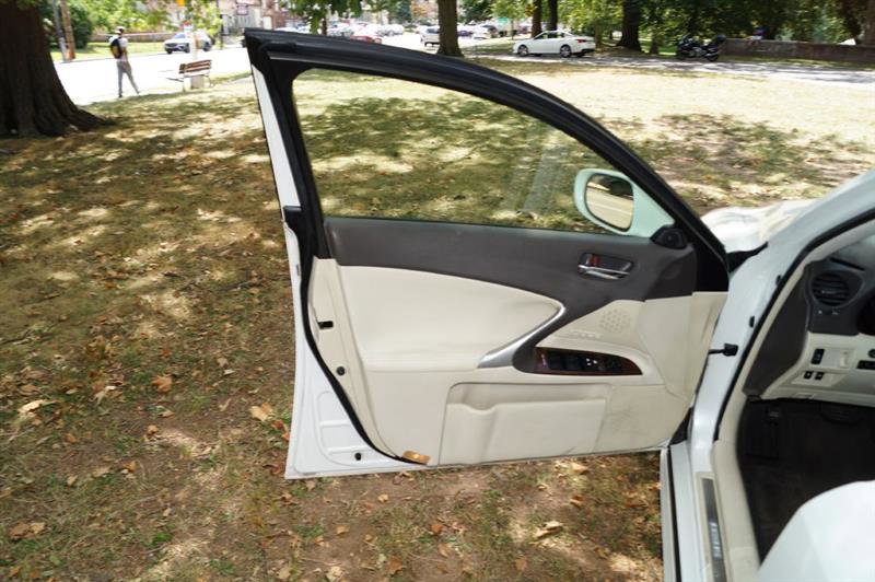 Used 2011 Lexus IS 250 AWD image 17