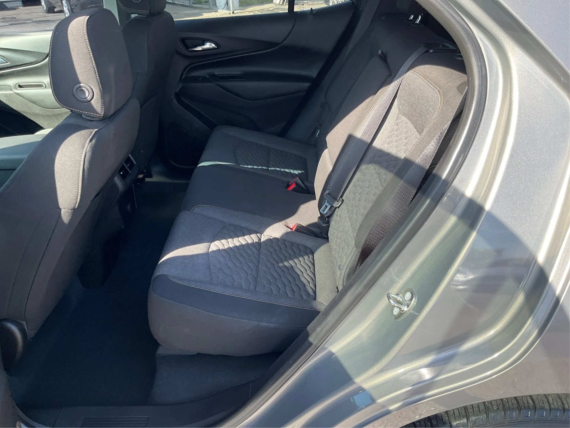 Used 2018 Chevrolet Equinox LT FWD image 10