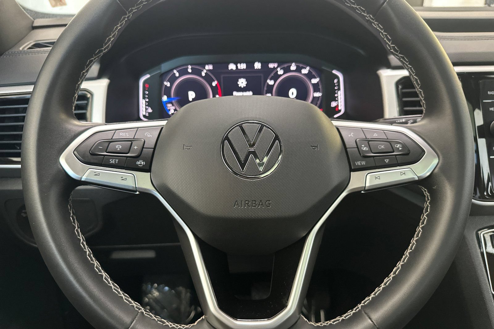 Used 2022 Volkswagen Atlas Cross Sport SE AWD/4WD image 27