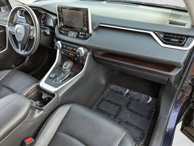 Used 2019 Toyota RAV4 Limited image 21