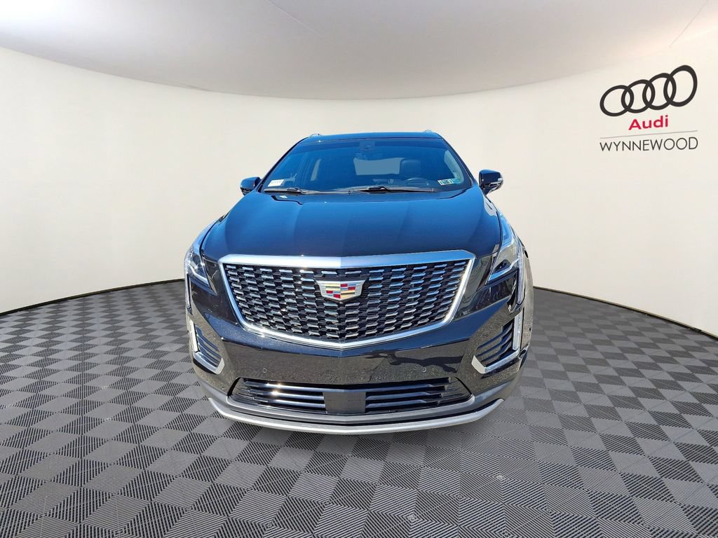 Used 2022 Cadillac XT5 Premium Luxury w/ Technology Package AWD/4WD image 2