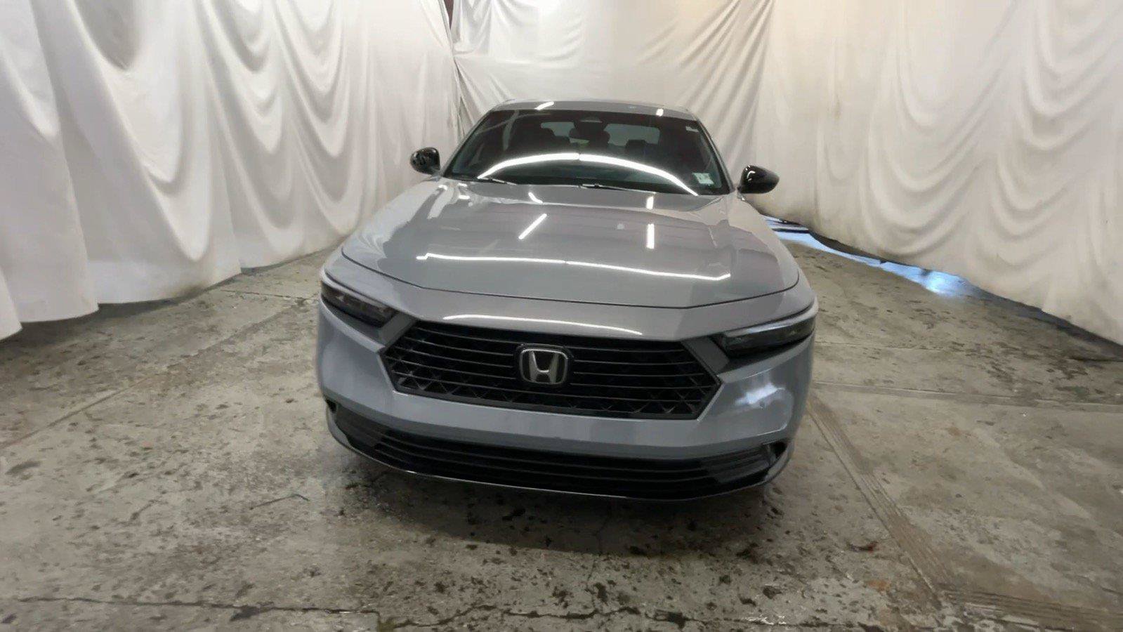 Used 2025 Honda Accord Sport image 16