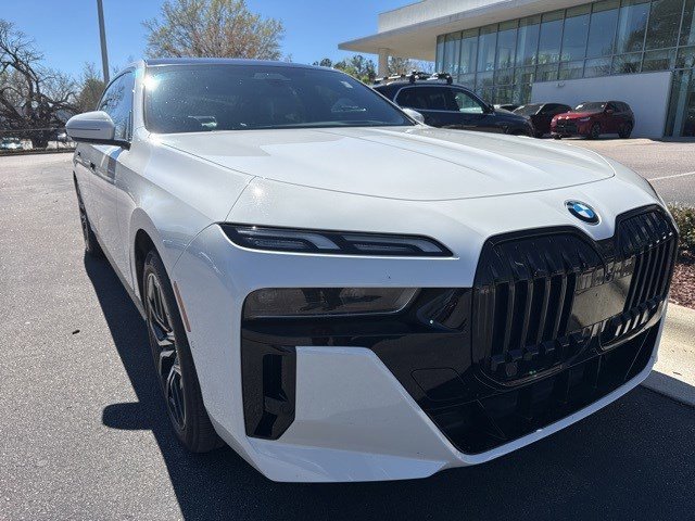 Certified 2023 BMW 740i image 10