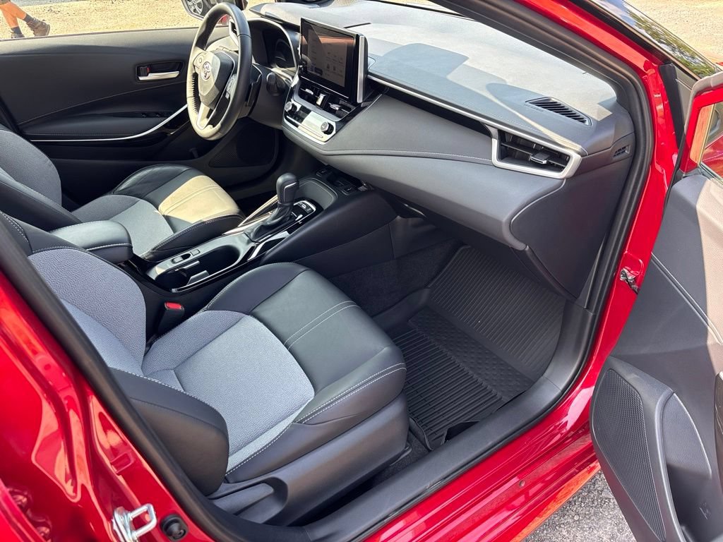Used 2025 Toyota Corolla XSE FWD image 35