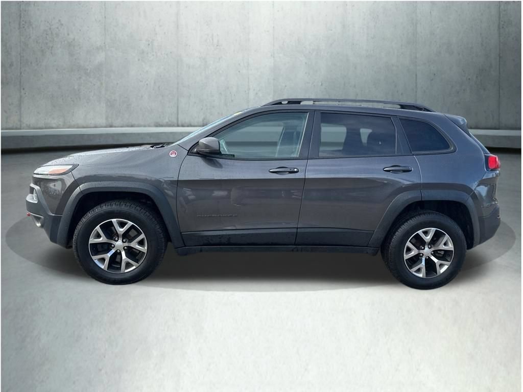 Used 2018 Jeep Cherokee Trailhawk w/ Cold Weather Group AWD/4WD video 2