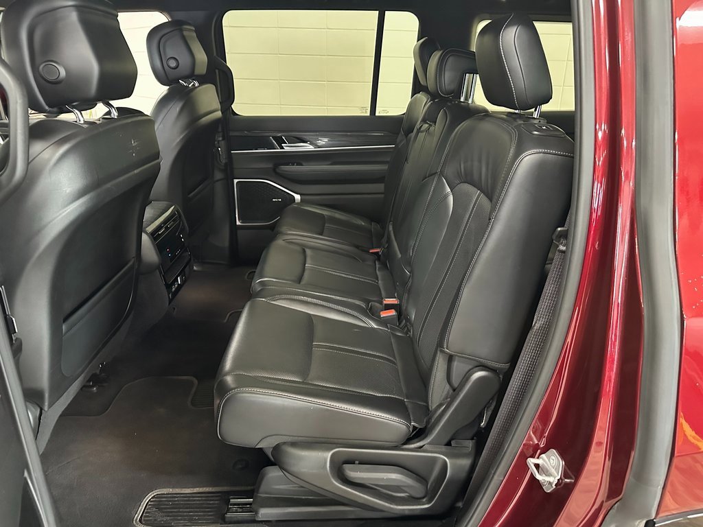 Used 2022 Jeep Wagoneer Series II image 36