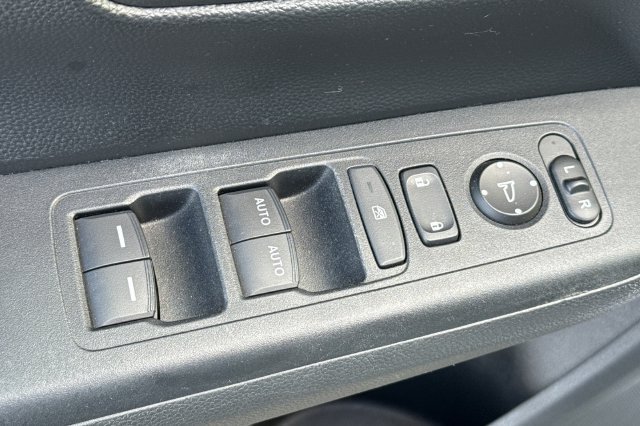 Used 2023 Honda CR-V Sport image 14