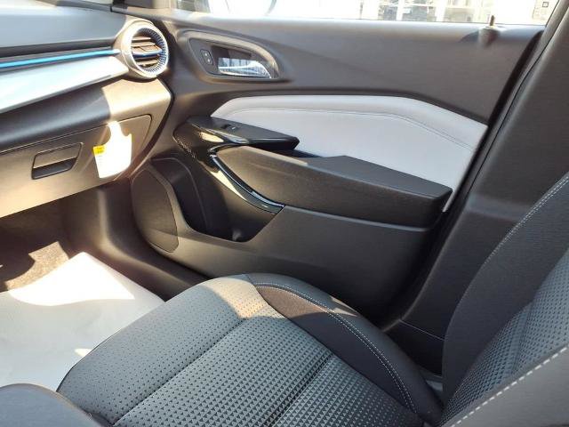 New 2026 Chevrolet Trax LT w/ Driver Confidence Package FWD image 21