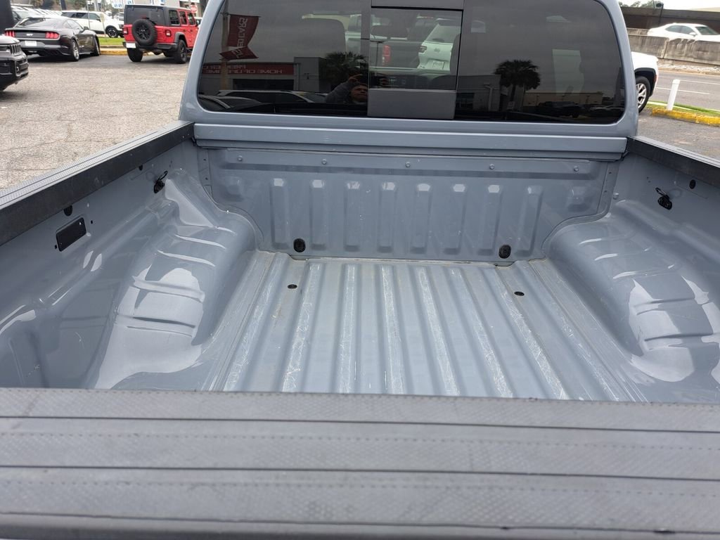 Used 2024 Nissan Frontier PRO-4X w/ Technology Package image 43