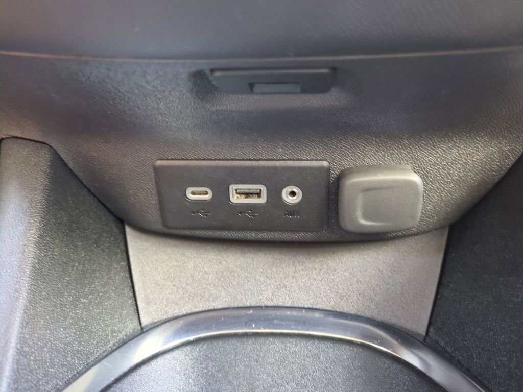 Used 2024 Chevrolet Malibu LT image 23