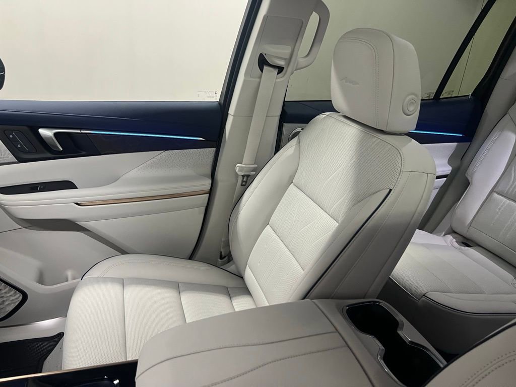 New 2026 Buick Enclave Avenir w/ Super Cruise Package image 24