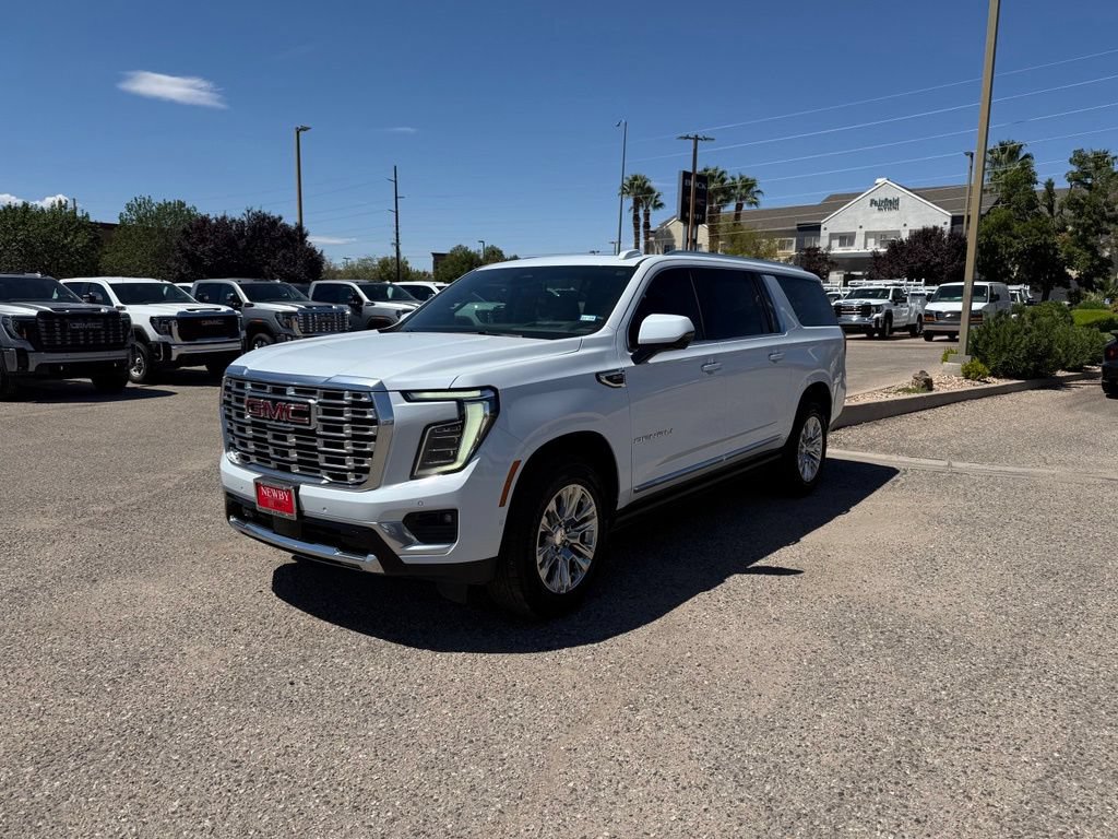 Used 2026 GMC Yukon XL Denali w/ Sun & Power Step Package AWD/4WD image 1