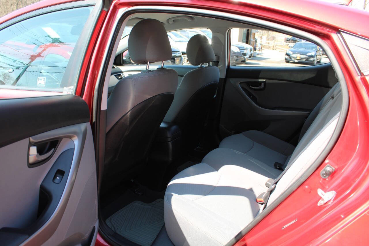 Used 2016 Hyundai Elantra SE image 24