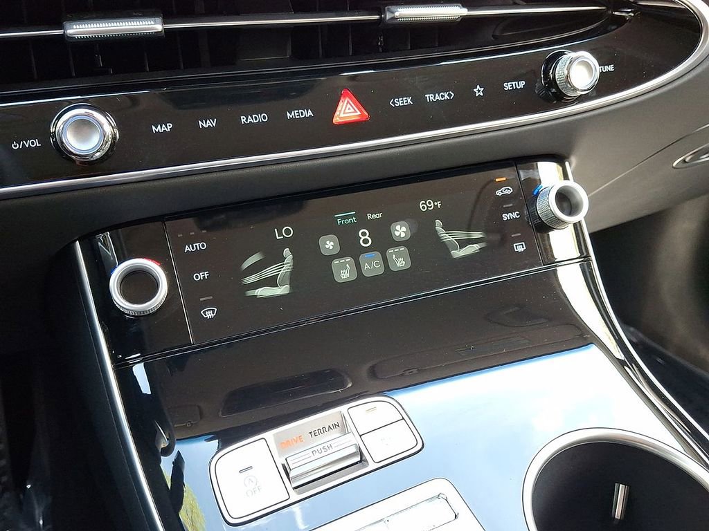 Used 2026 Genesis GV70 2.5T image 19