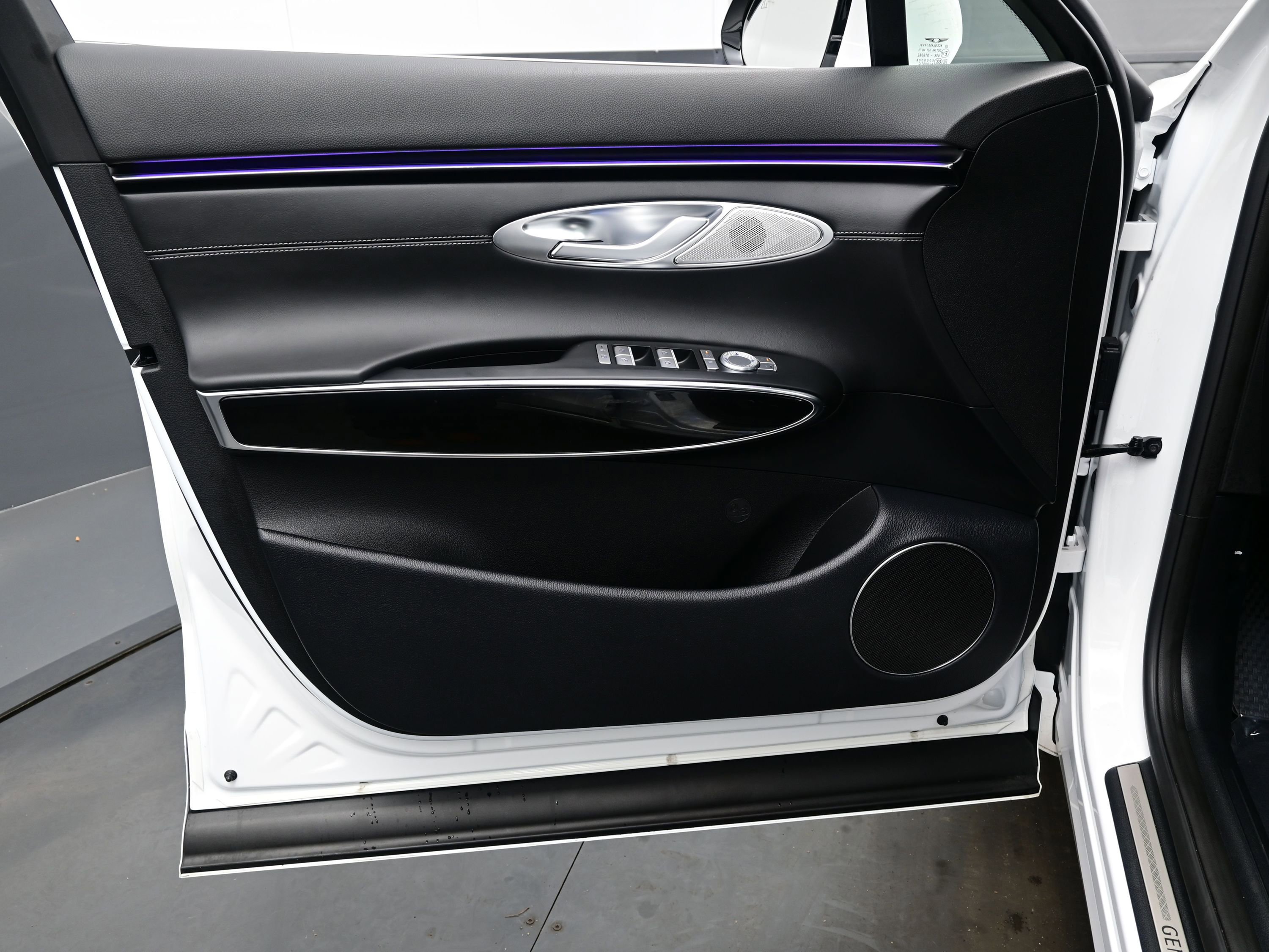 Certified 2026 Genesis GV70 2.5T image 9