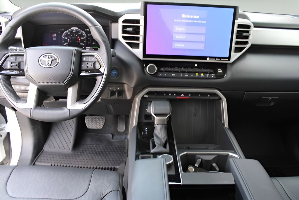 Used 2024 Toyota Tundra Limited AWD/4WD image 9