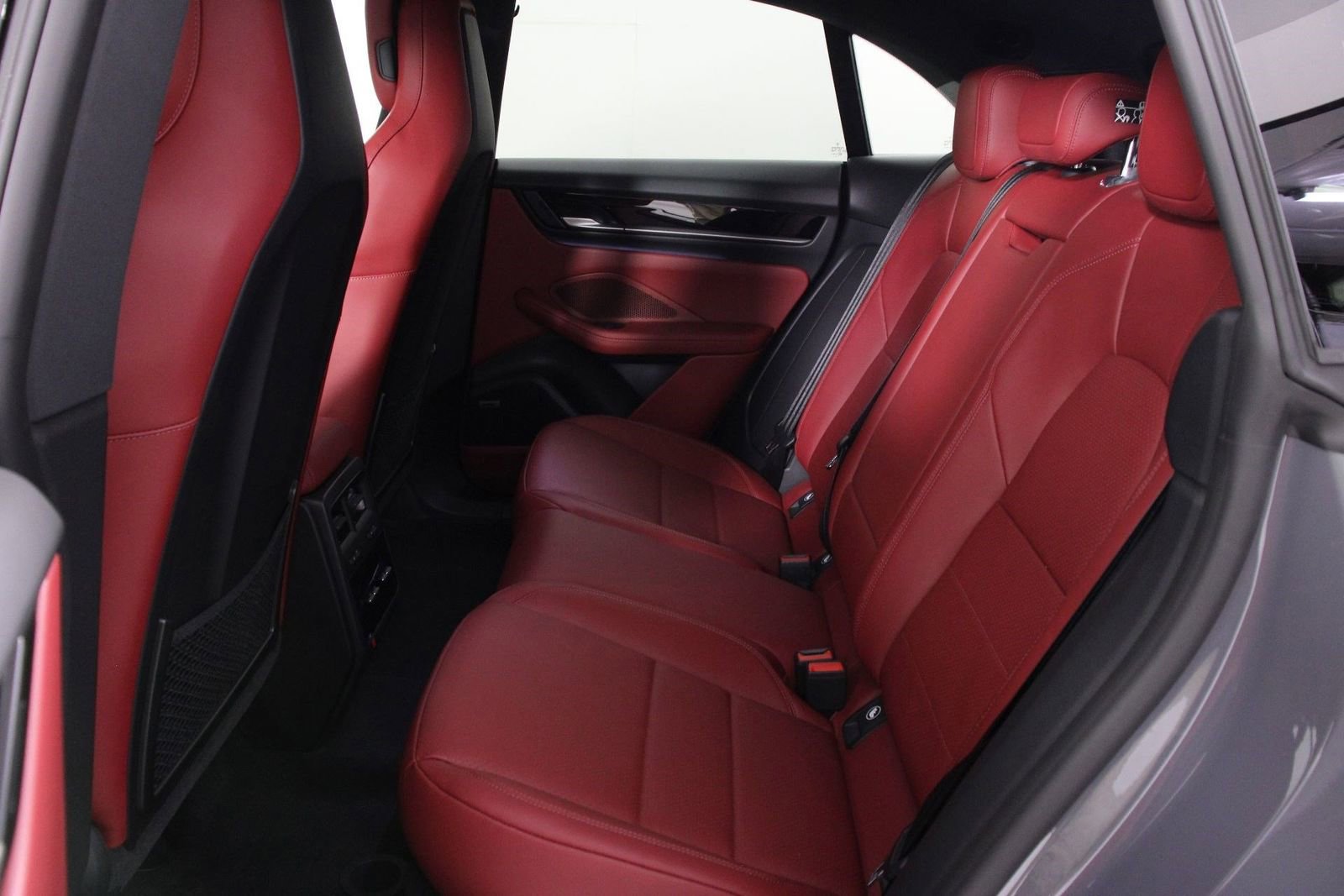 New 2026 Porsche Macan 4S Electric image 18