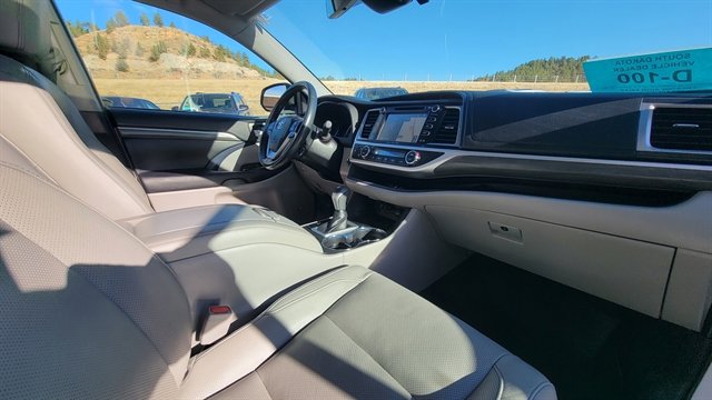 Used 2019 Toyota Highlander Limited AWD image 45