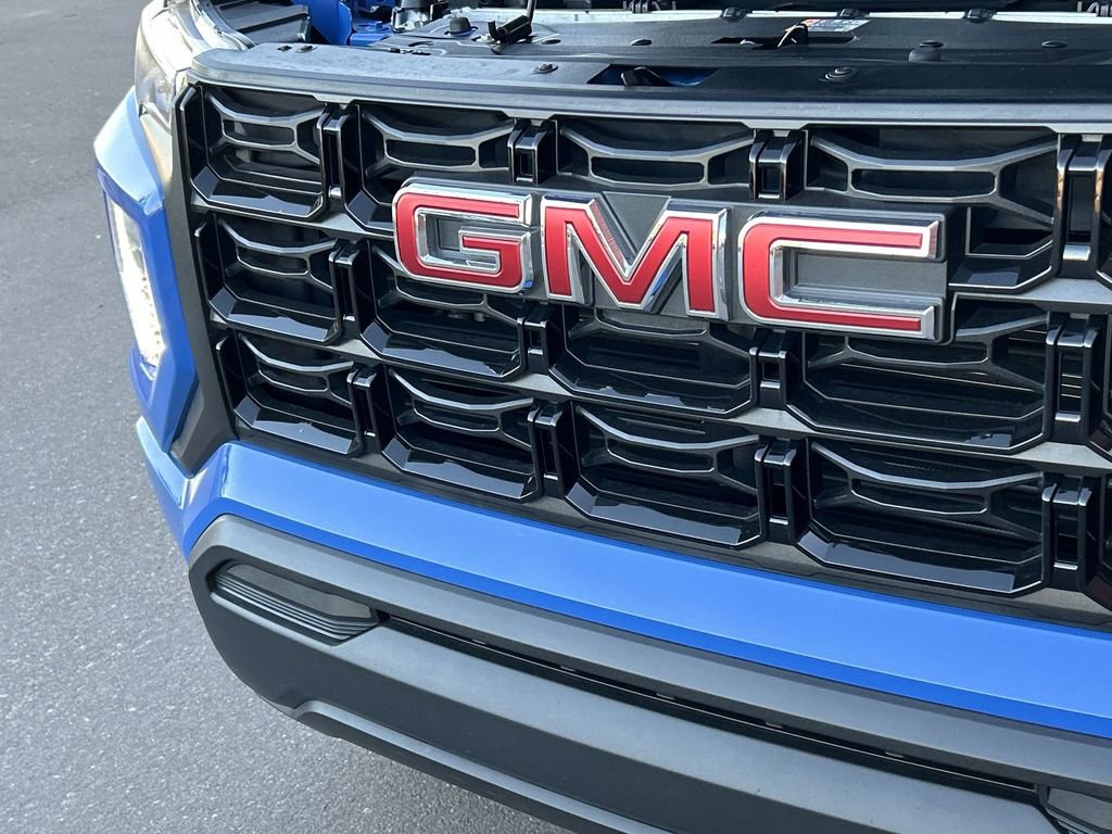 Used 2025 GMC Canyon Elevation image 28