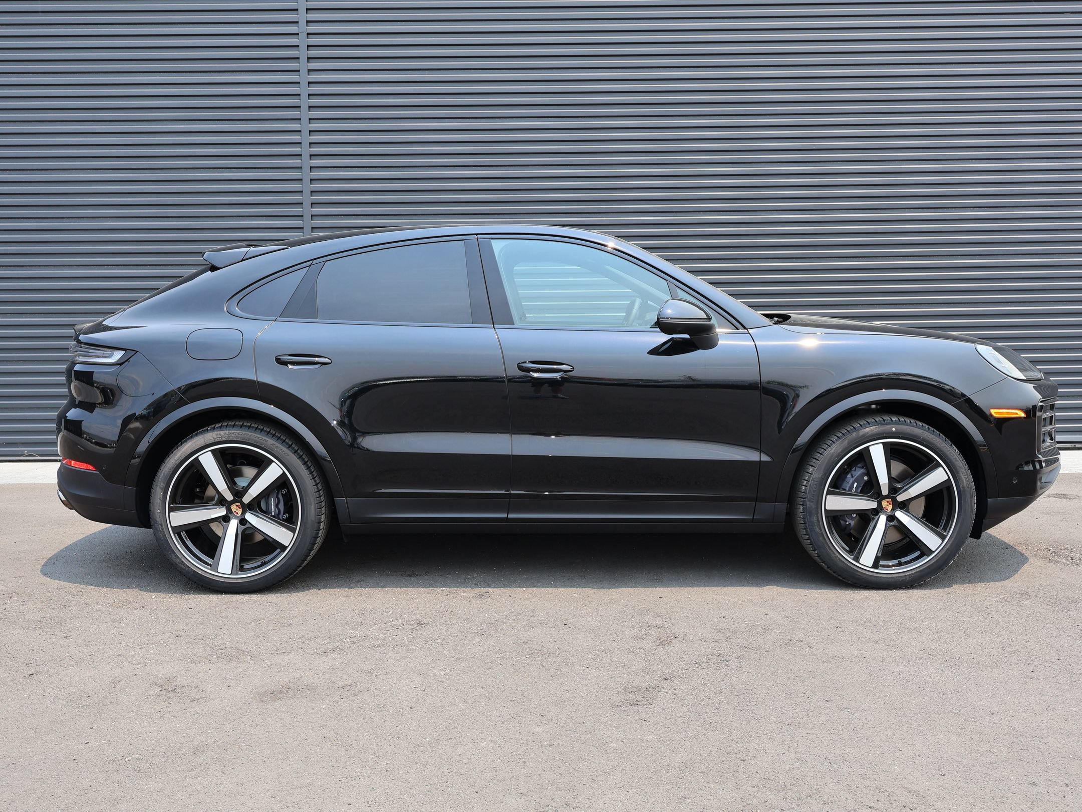 New 2026 Porsche Cayenne Coupe AWD/4WD image 10