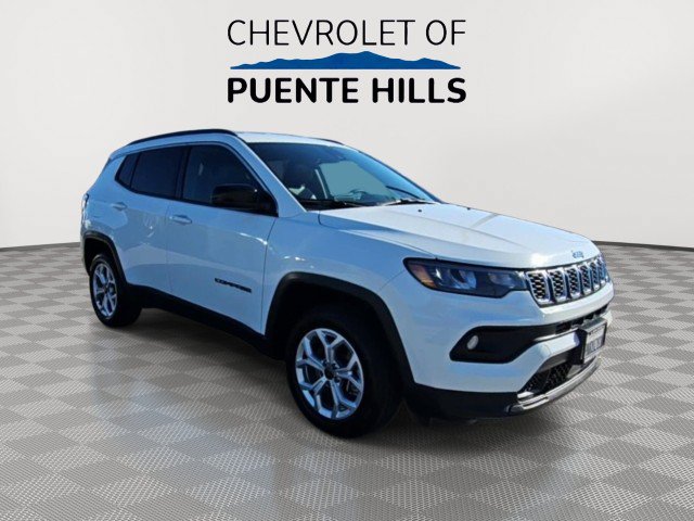 Used 2025 Jeep Compass Latitude AWD/4WD image 2