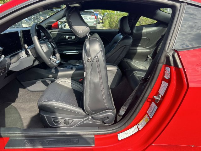 Certified 2026 Ford Mustang Coupe RWD image 17