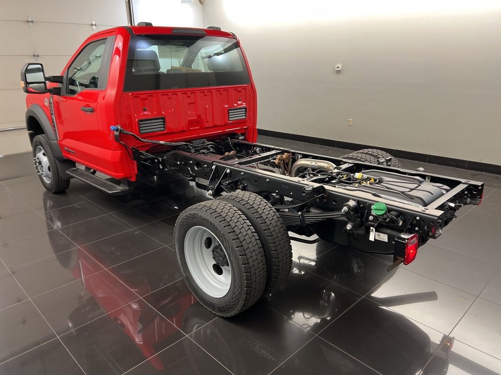 New 2026 Ford F550 4x4 Regular Cab Super Duty image 4