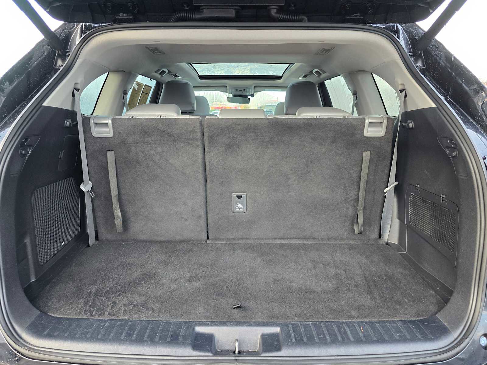 Used 2024 Toyota Highlander Platinum image 17