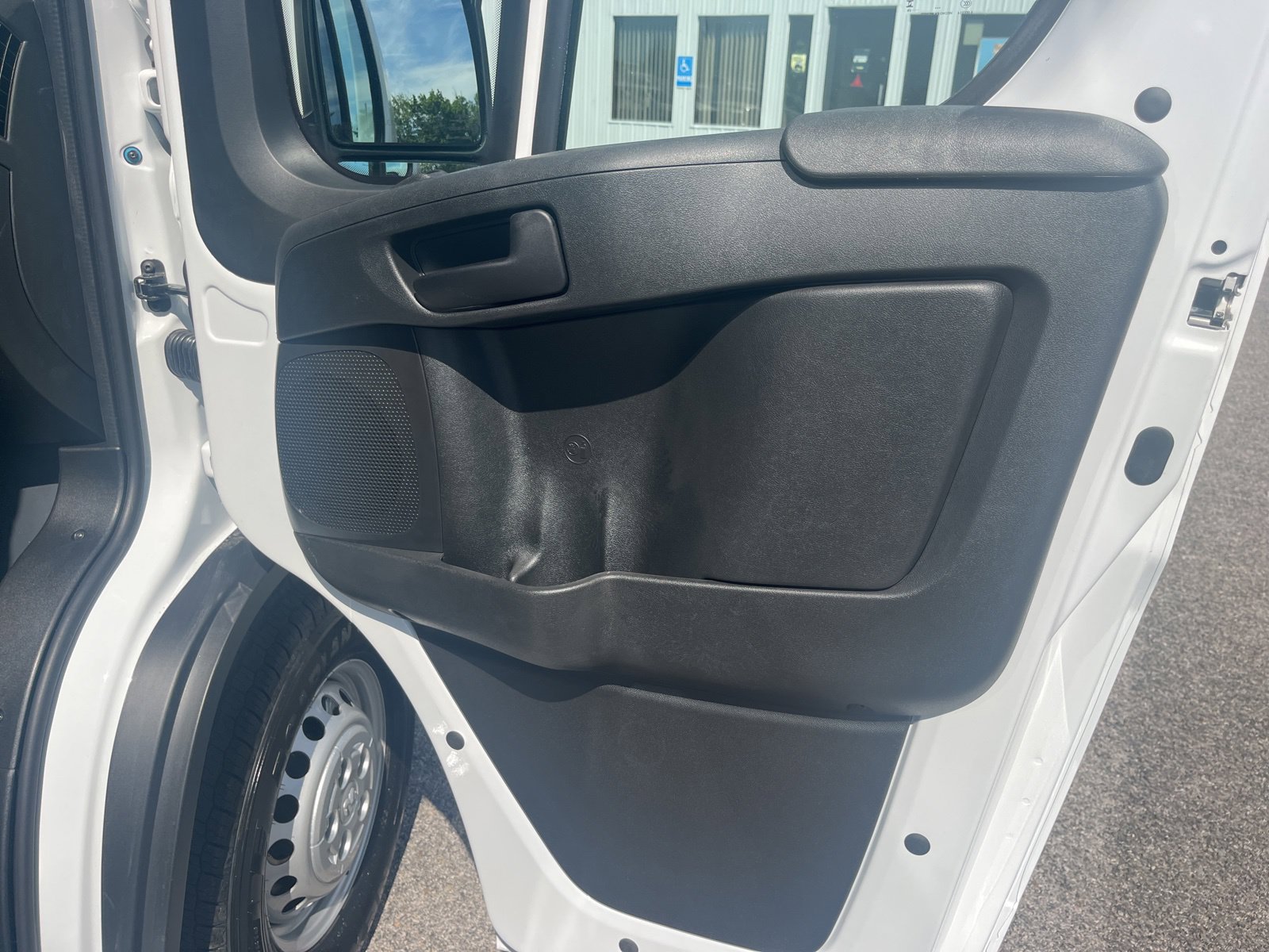 New 2026 RAM ProMaster 2500 w/ Convenience Group FWD image 42