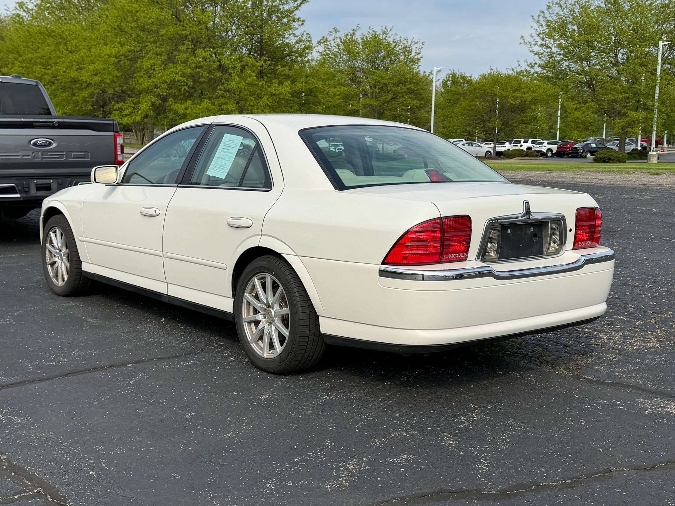 Used 2002 Lincoln LS RWD image 3