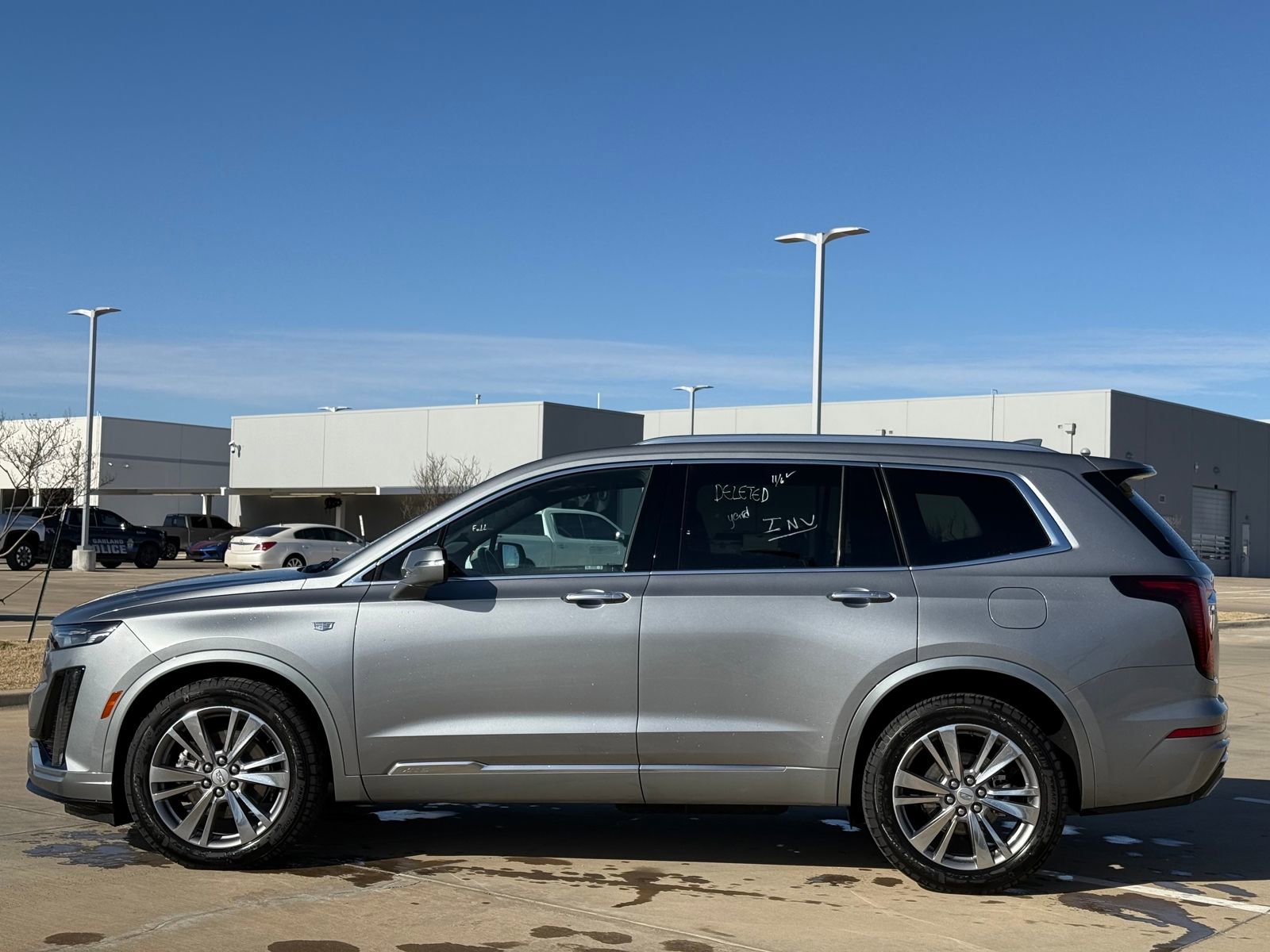 Certified 2025 Cadillac XT6 Premium Luxury image 4