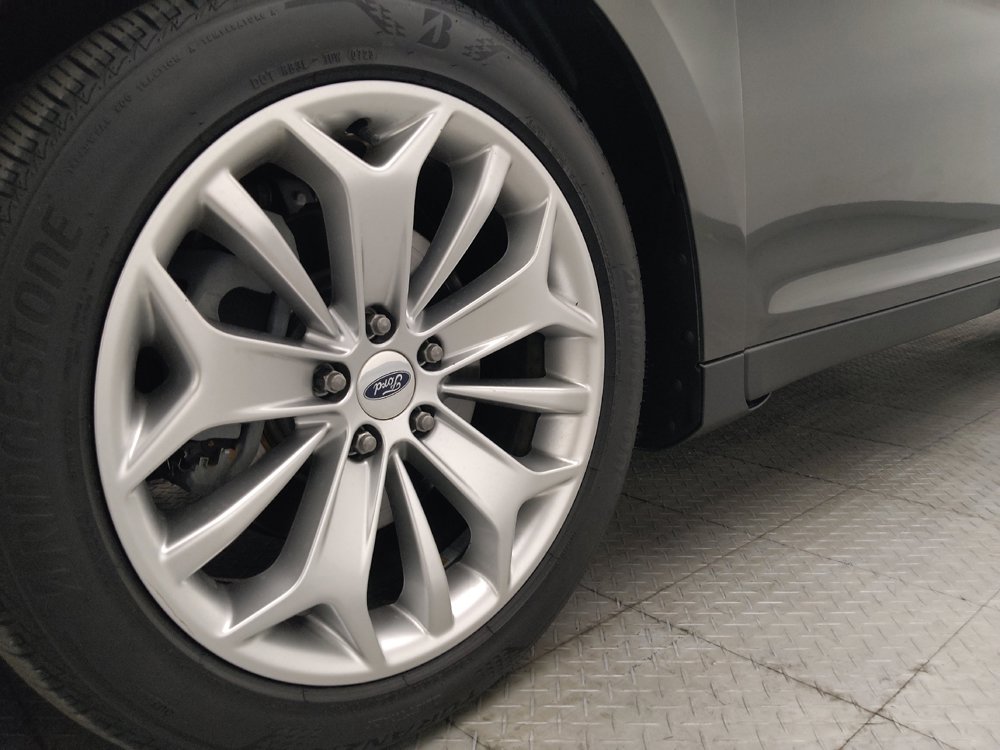 Used 2019 Ford Taurus Limited FWD image 31