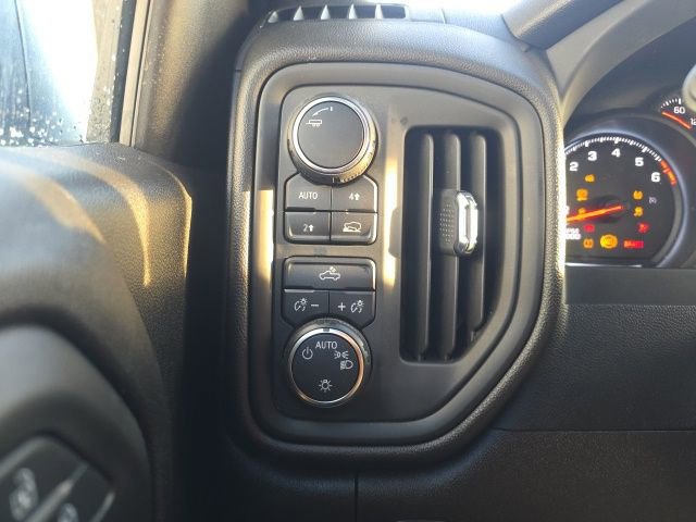 Used 2023 Chevrolet Silverado 1500 Custom image 11