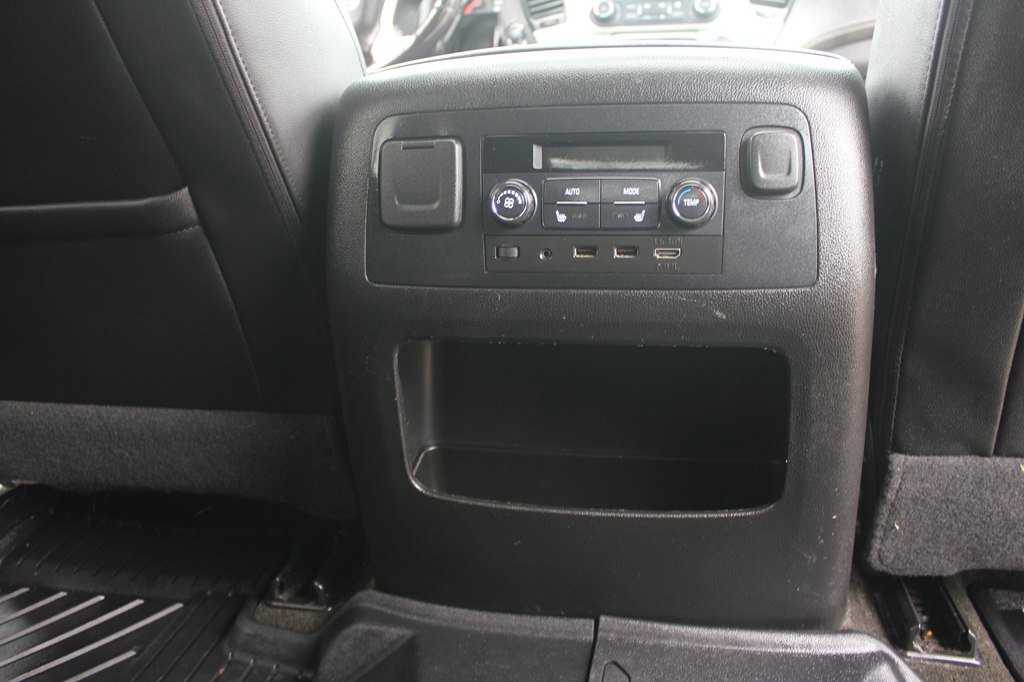 Used 2018 GMC Yukon SLT AWD/4WD image 38