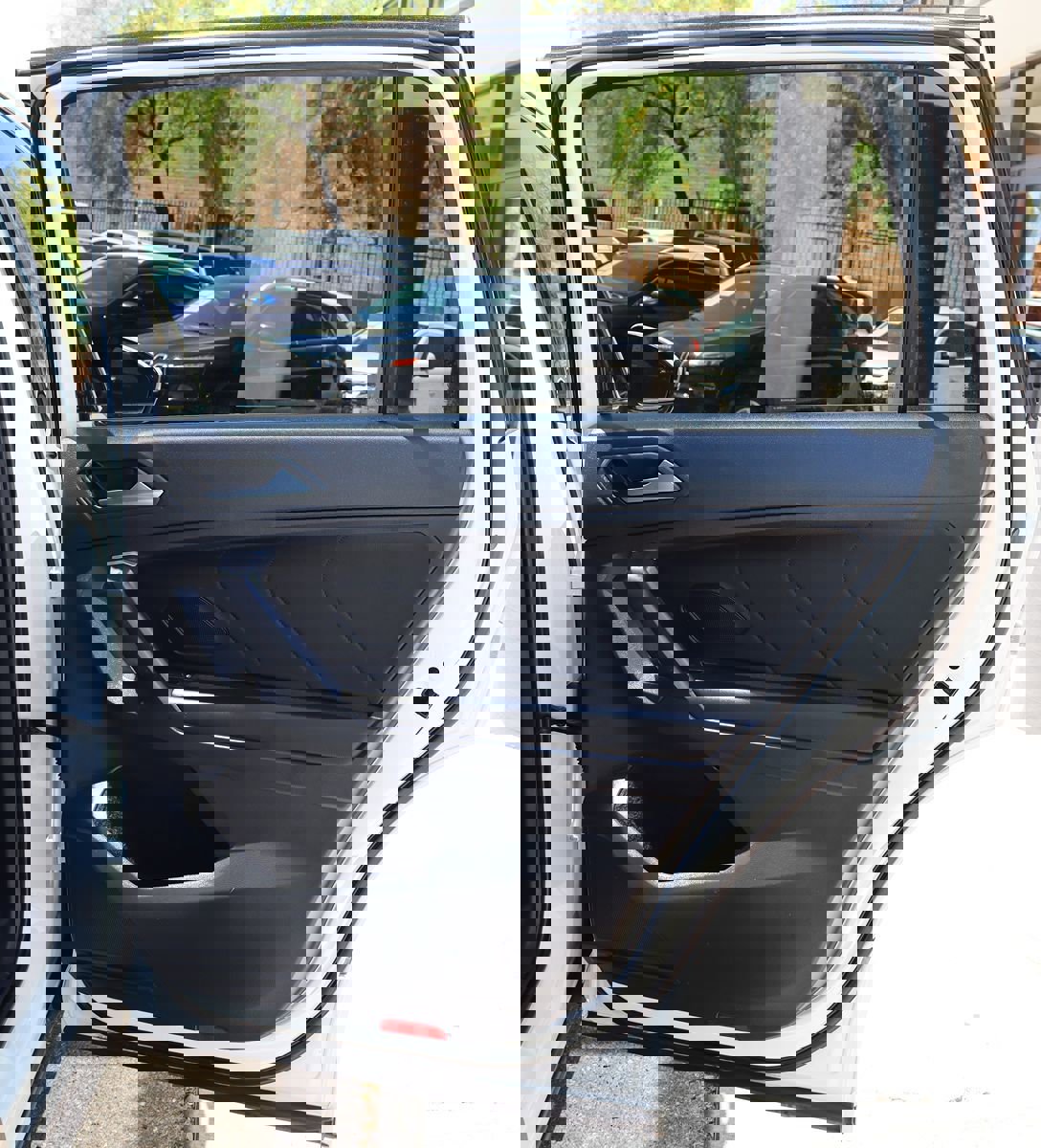 Used 2021 Volkswagen Tiguan SEL Premium R-Line image 28