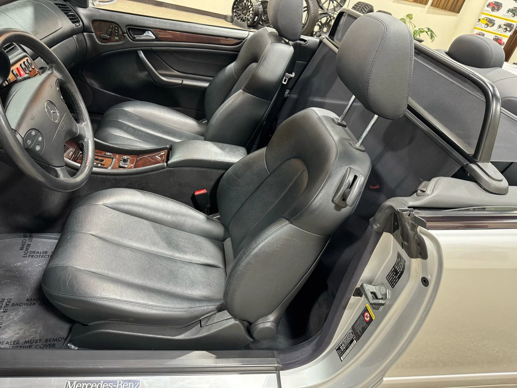 Used 2002 Mercedes-Benz CLK 320 Cabriolet image 42