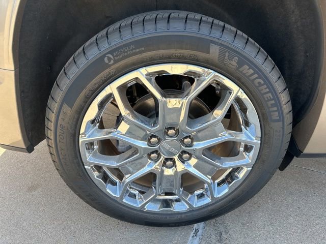 Used 2022 GMC Acadia Denali w/ Denali Ultimate Package AWD/4WD image 10