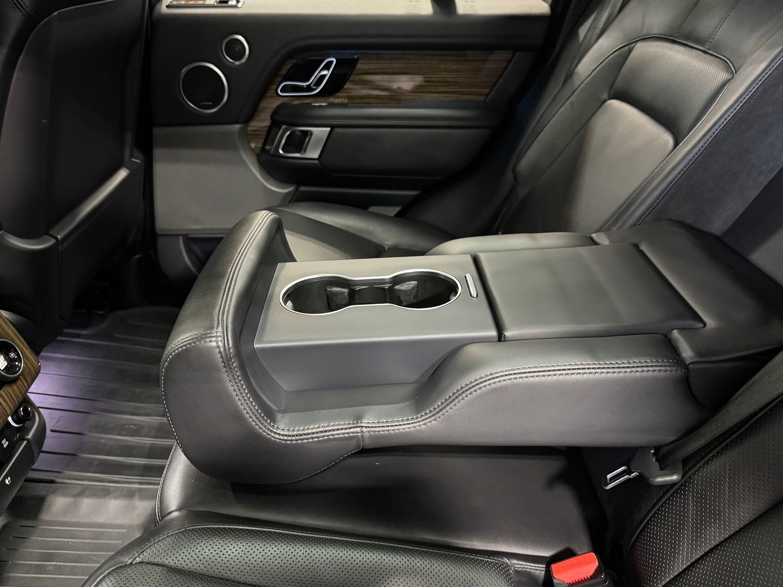 Used 2018 Land Rover Range Rover HSE AWD/4WD image 41