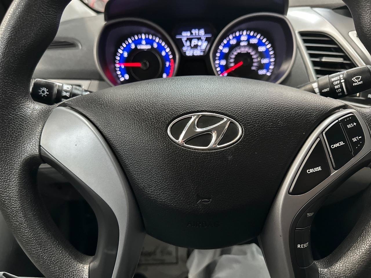 Used 2016 Hyundai Elantra SE FWD image 20