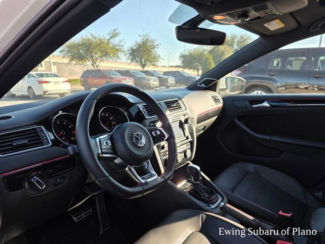 Used 2017 Volkswagen Jetta GLI image 6