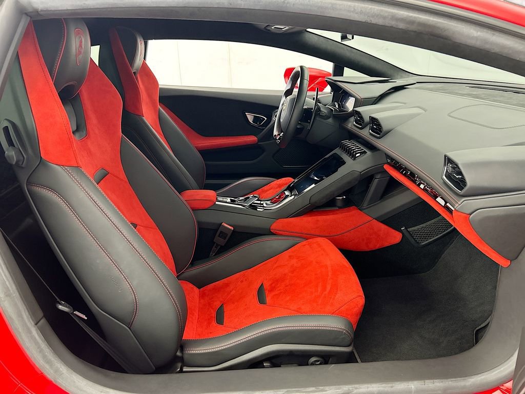Used 2021 Lamborghini Huracan EVO image 19