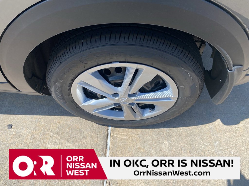 New 2025 Nissan Kicks Play S image 9