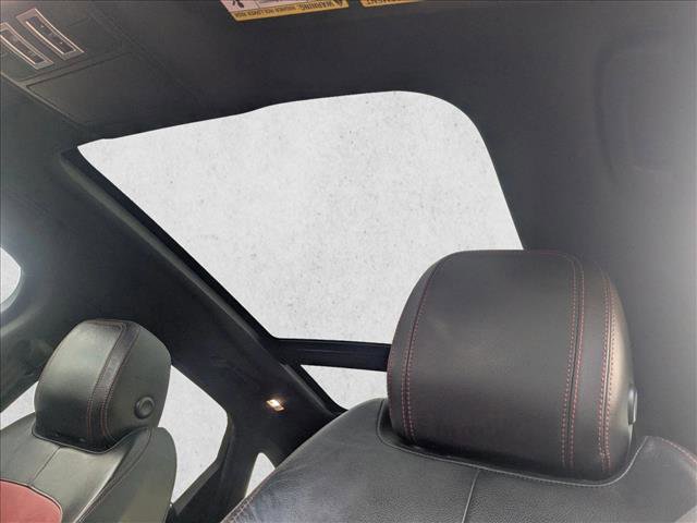 Used 2017 Jaguar F-PACE R-Sport image 19