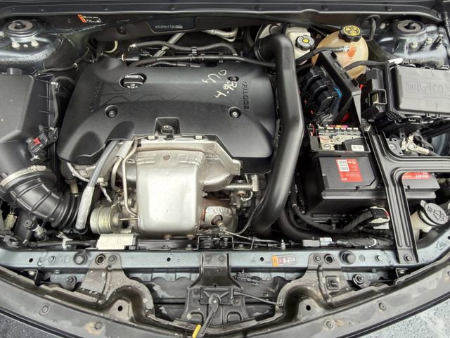 Used 2020 Chevrolet Malibu Premier FWD image 30