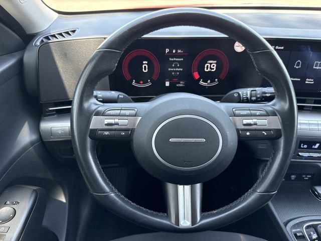 Used 2025 Hyundai Kona SEL FWD image 11